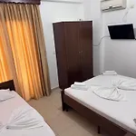Golden Wave Appartement